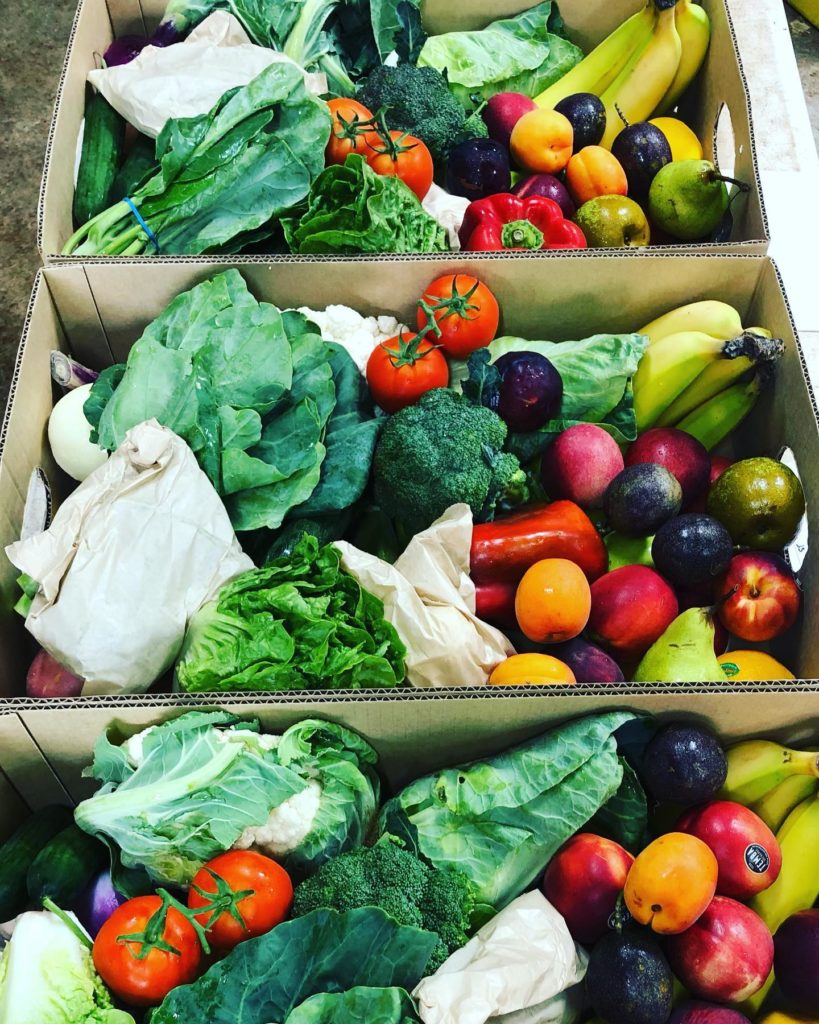Island Grocer delivers fresh produce to your door. Don't put up with limp vegetables and tired fruit.  Make your own choices or select from our range of boxes.