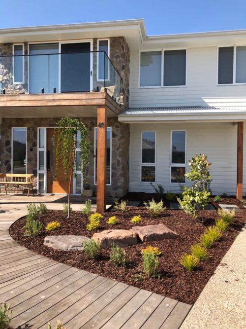 Gem Landscape Group are a Phillip Island landscape company renown for excellence in front yard landscaping.
